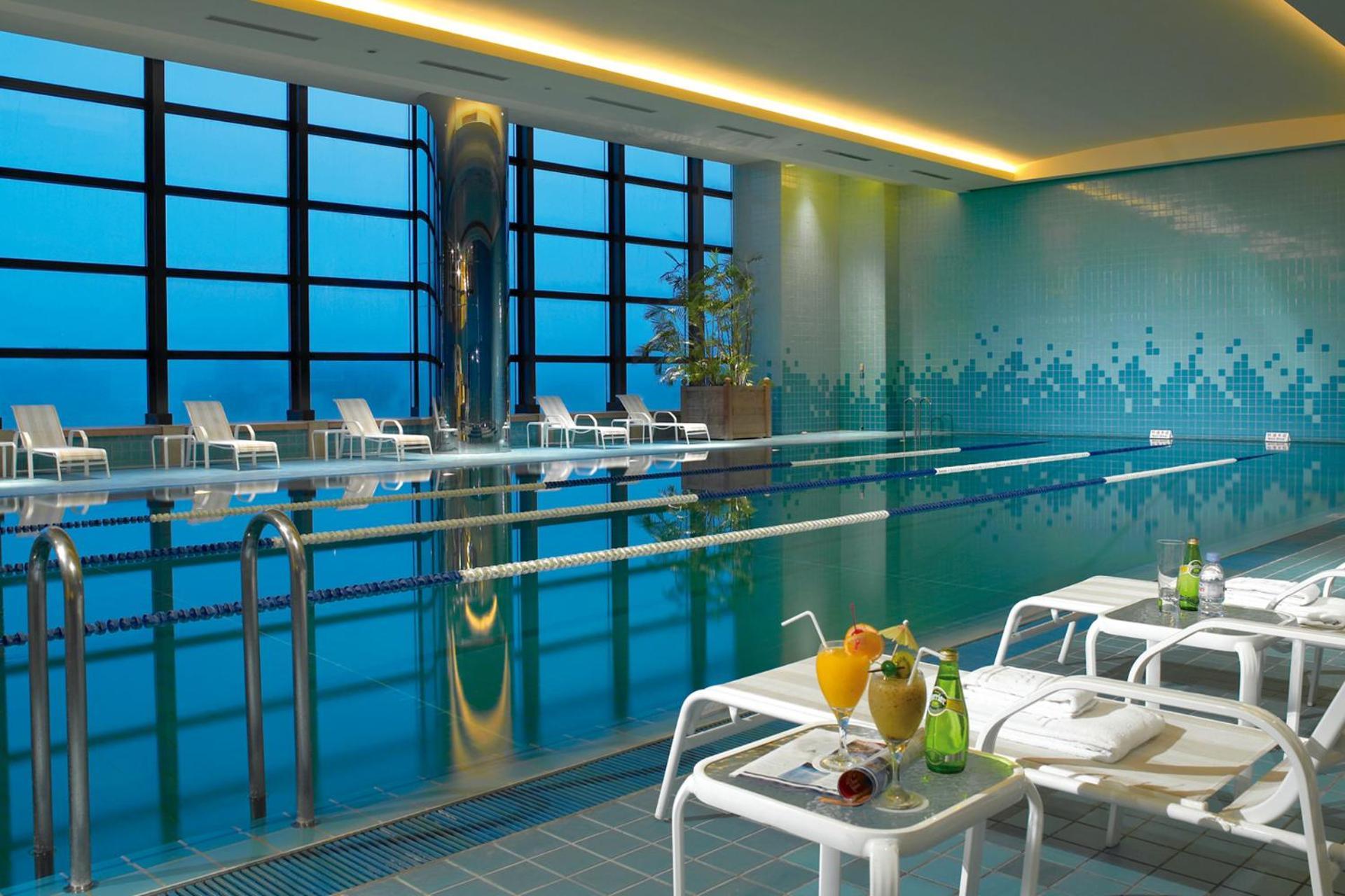 Ambassador Hotel Hsinchu Zewnętrze zdjęcie The swimming pool at the hotel