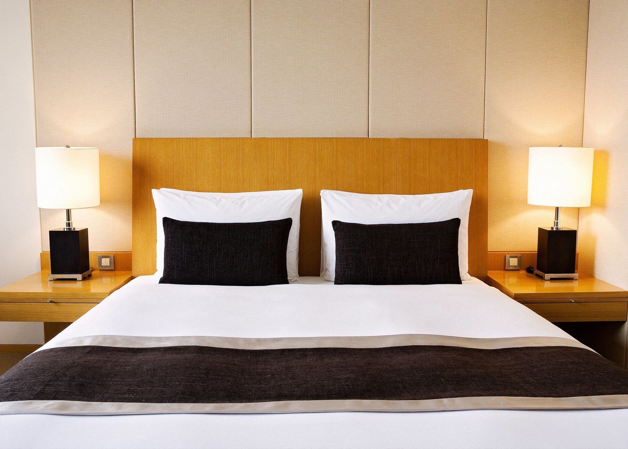 Ambassador Hotel Hsinchu Pokój zdjęcie A bed