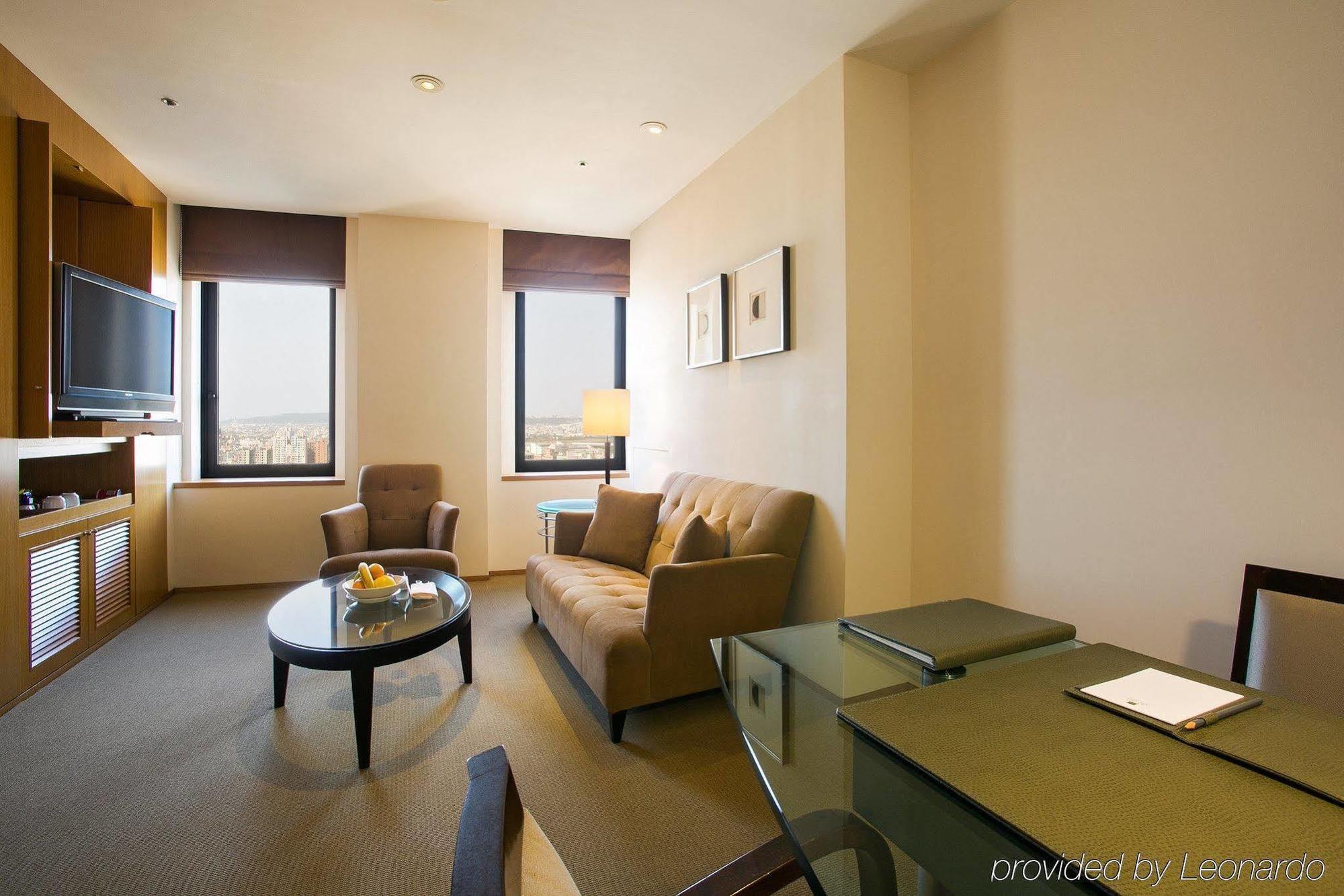 Ambassador Hotel Hsinchu Zewnętrze zdjęcie A typical apartment at the hotel
